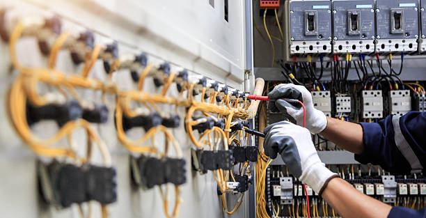 Professional Electrician technician working in New Bedford, PA